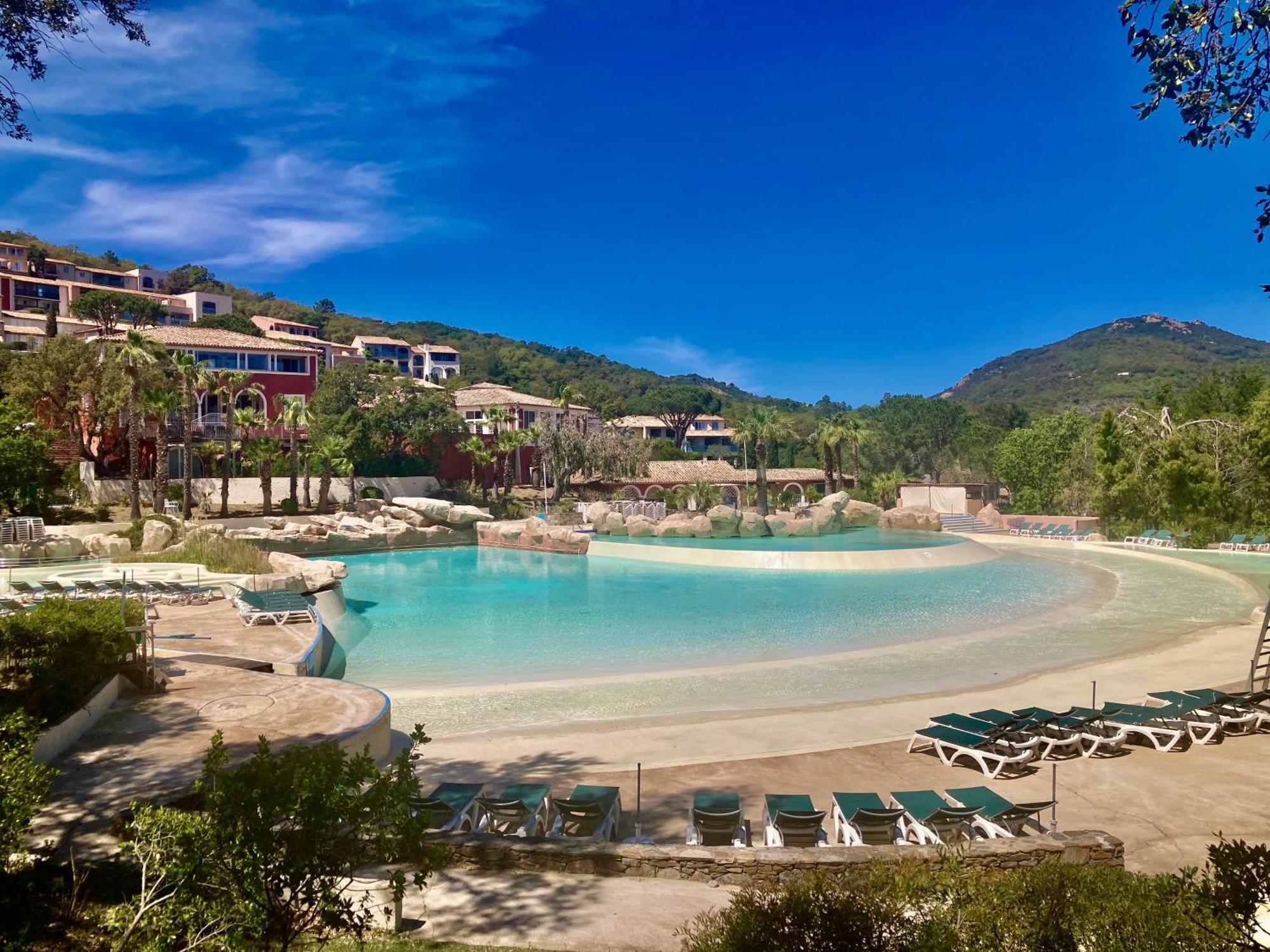 Les Restanques Vue Mer Roses 1070 Rez De Jardin Grimaud Zewnętrze zdjęcie