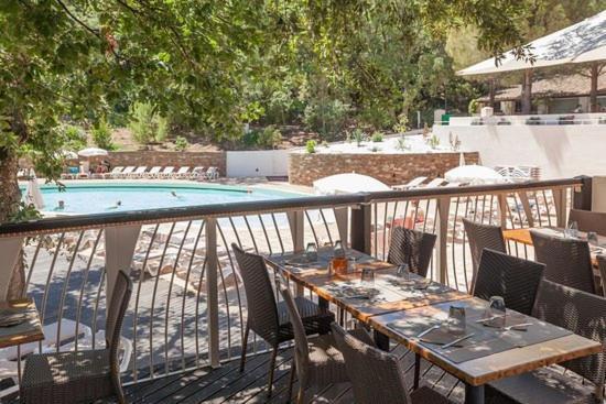 Les Restanques Vue Mer Roses 1070 Rez De Jardin Grimaud Zewnętrze zdjęcie