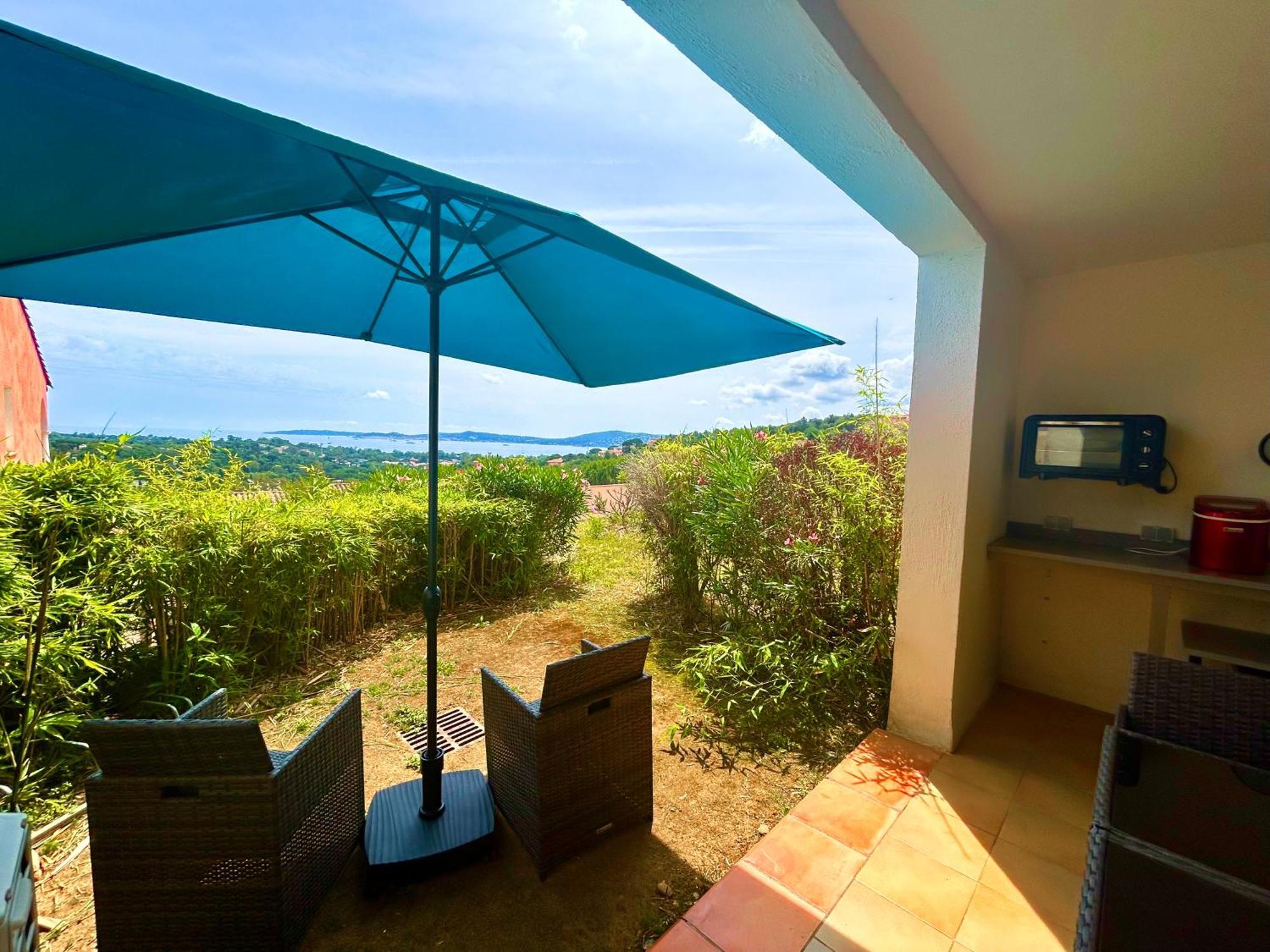 Les Restanques Vue Mer Roses 1070 Rez De Jardin Grimaud Zewnętrze zdjęcie